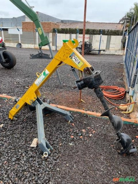 PERFURADOR DE SOLO DUAS BROCAS DE 9 E DE 12 POLEGADAS Imagem PERFURADOR DE SOLO DUAS BROCAS DE 9 E DE 12 POLEGADAS