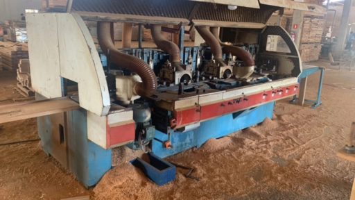 Imagem Plaina moldureira 8 eixos Imagem Plaina moldureira 8 eixos