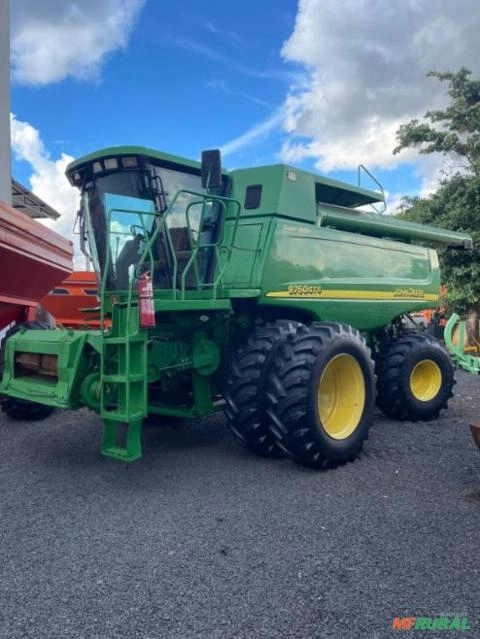 Colheitadeira John Deere 9750 STS 2004 Imagem Colheitadeira John Deere 9750 STS 2004