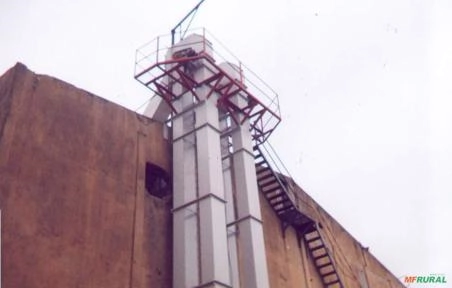 Elevador de Canecas Vertical para Grãos Imagem Elevador de Canecas Vertical para Grãos