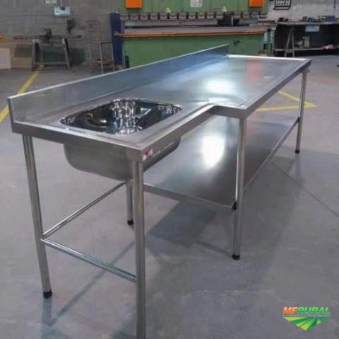 Mesas em aço inox Imagem Mesas em aço inox