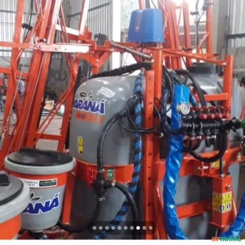 PULVERIZADOR 800 LITROS COM 16 METROS DE BARRA Imagem PULVERIZADOR 800 LITROS COM 16 METROS DE BARRA