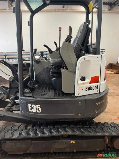 Mini - Escavadeira Bobcat E35 2018