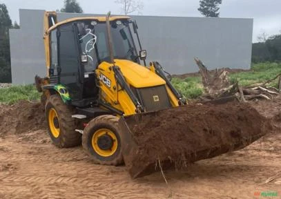 Retro Escavadeira JCB 3CX 2019