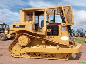 Trator de Esteira Caterpillar D6R 2004