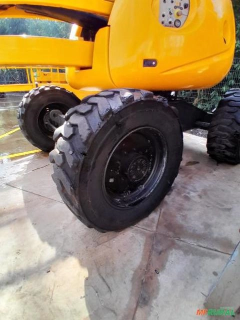 Imagem Plataforma Aérea (Elevatória) Haulotte HA 16 PX 2007 Imagem Plataforma Aérea (Elevatória) Haulotte HA 16 PX 2007