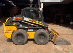 Mini-Carregadeira New Holland L320 2020 Mini-Carregadeira New Holland L320 2020