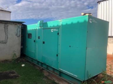 GERADOR DE ENERGIA CARENADO 625/600 KVA 6900 HORAS DE USO Imagem GERADOR DE ENERGIA CARENADO 625/600 KVA 6900 HORAS DE USO