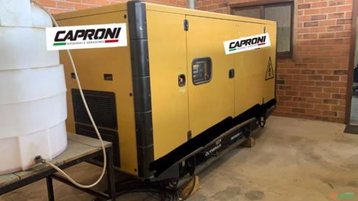 GERADORES DE ENERGIA CARENADOS 200/220 KVA  CADA ANO 2013 Imagem GERADORES DE ENERGIA CARENADOS 200/220 KVA  CADA ANO 2013