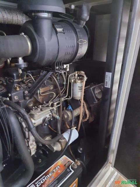 Imagem GERADOR DE ENERGIA 55/50 KVA/ ANO 2012/ 375 HRS/ PAINEL DE COMANDO ANALÓGICO Imagem GERADOR DE ENERGIA 55/50 KVA/ ANO 2012/ 375 HRS/ PAINEL DE COMANDO ANALÓGICO