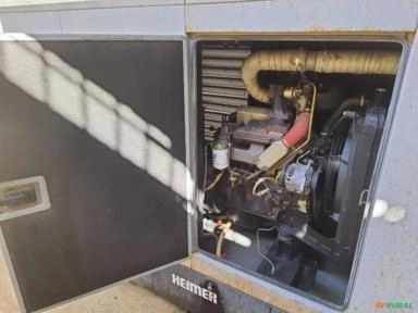 Imagem GERADOR DE ENERGIA 55/50 KVA/ ANO 2012/ 375 HRS/ PAINEL DE COMANDO ANALÓGICO Imagem GERADOR DE ENERGIA 55/50 KVA/ ANO 2012/ 375 HRS/ PAINEL DE COMANDO ANALÓGICO