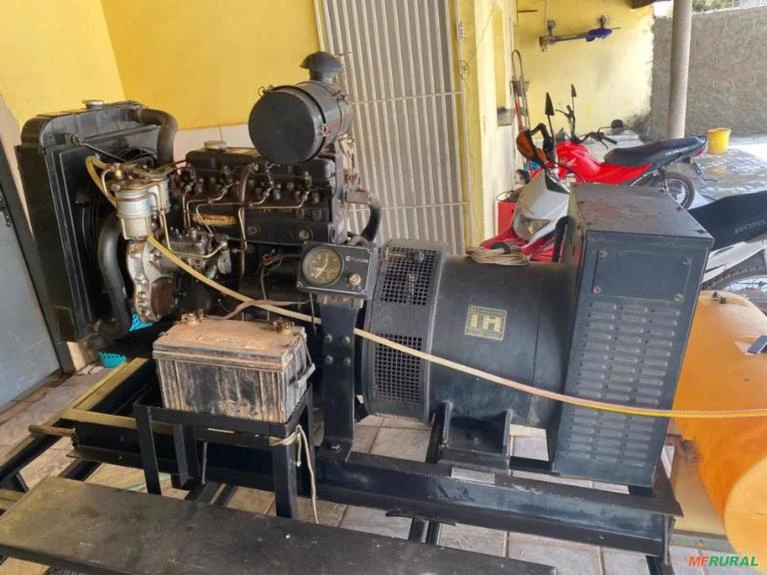 GERADOR ENERGIA 40KVA 2003 LEON HEIMER Imagem GERADOR ENERGIA 40KVA 2003 LEON HEIMER