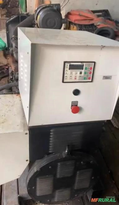 Imagem GERADOR DE ENERGIA 55/50 KVA/ ANO 2001/ 115 HRS Imagem GERADOR DE ENERGIA 55/50 KVA/ ANO 2001/ 115 HRS
