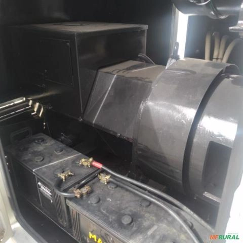 Imagem GERADOR DE ENERGIA 170/150 KVA/ ANO 1989 Imagem GERADOR DE ENERGIA 170/150 KVA/ ANO 1989