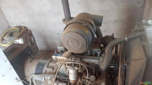 GERADOR DE ENERGIA 110/100 KVA/ ANO 2017/ 139 HRS/ PAINEL DE COMANDO DIGITAL Imagem GERADOR DE ENERGIA 110/100 KVA/ ANO 2017/ 139 HRS/ PAINEL DE COMANDO DIGITAL