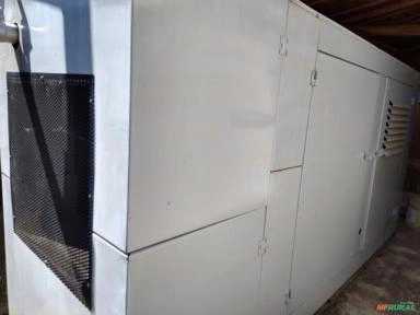 GERADOR DE ENERGIA 120/100 KVA/ ANO 1998/ C/ (Q.T.A) Imagem GERADOR DE ENERGIA 120/100 KVA/ ANO 1998/ C/ (Q.T.A)