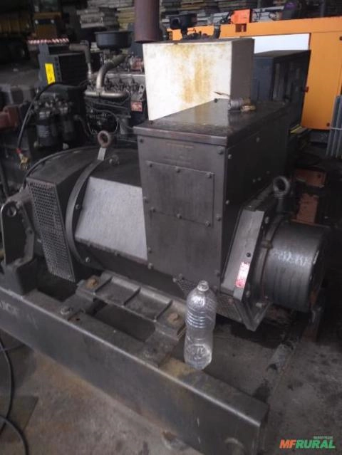 Imagem GERADOR DE ENERGIA 150 KVA/ ANO 1998/ 759 HRS/ PAINEL DE COMANDO ANALÓGICO Imagem GERADOR DE ENERGIA 150 KVA/ ANO 1998/ 759 HRS/ PAINEL DE COMANDO ANALÓGICO
