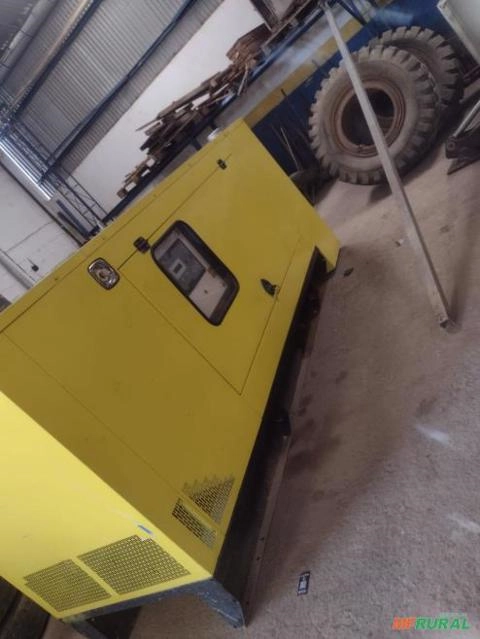 GERADOR DE ENERGIA 165 KVA/ PAINEL DE COMANDO DIGITAL Imagem GERADOR DE ENERGIA 165 KVA/ PAINEL DE COMANDO DIGITAL