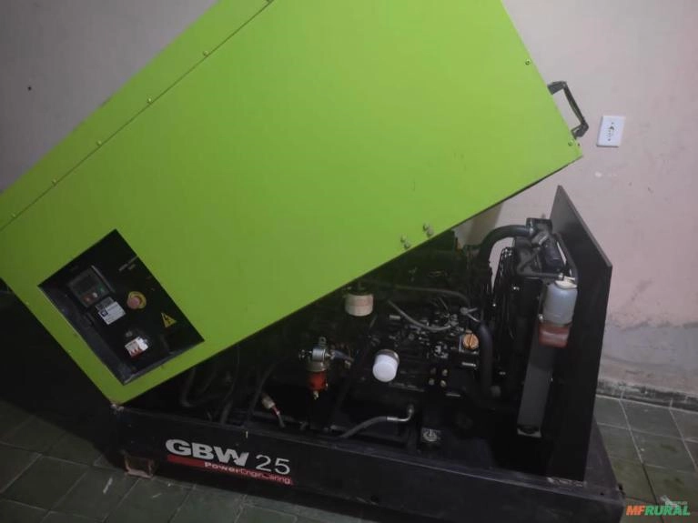 Gerador de energia 25 kva PAINEL DE COMANDO DIGITAL 500 HRS Imagem Gerador de energia 25 kva PAINEL DE COMANDO DIGITAL 500 HRS