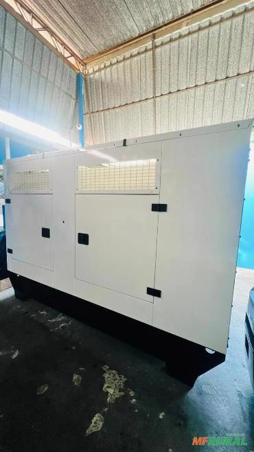 Imagem GERADOR ENERGIA 150 KVA 2012 420Hrs MOTOR MWM 6.10T (X10 - 6 CILINDROS) Imagem GERADOR ENERGIA 150 KVA 2012 420Hrs MOTOR MWM 6.10T (X10 - 6 CILINDROS)