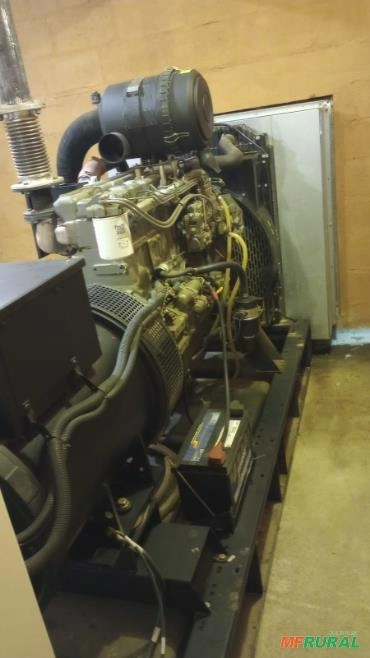 GERADOR ENERGIA 150/140 KVA 2017 STEMAC MOTOR MWM 6.10TCA + QTA Imagem GERADOR ENERGIA 150/140 KVA 2017 STEMAC MOTOR MWM 6.10TCA + QTA