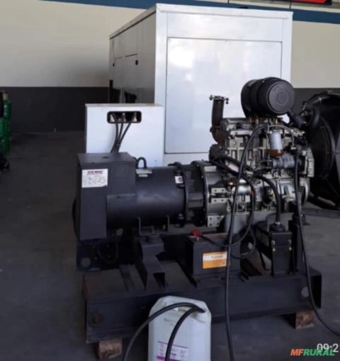 Gerador de Energia 100 kVA Stemac Ano 2013 350 hrs Motor Mwm 4.10t x10 100kVA Imagem Gerador de Energia 100 kVA Stemac Ano 2013 350 hrs Motor Mwm 4.10t x10 100kVA