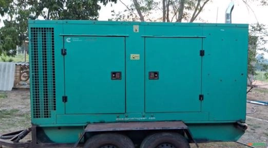 Gerador de Energia 200 kVA 180 kVA Cummins Carenado Série C 200kVA 180kVA Imagem Gerador de Energia 200 kVA 180 kVA Cummins Carenado Série C 200kVA 180kVA