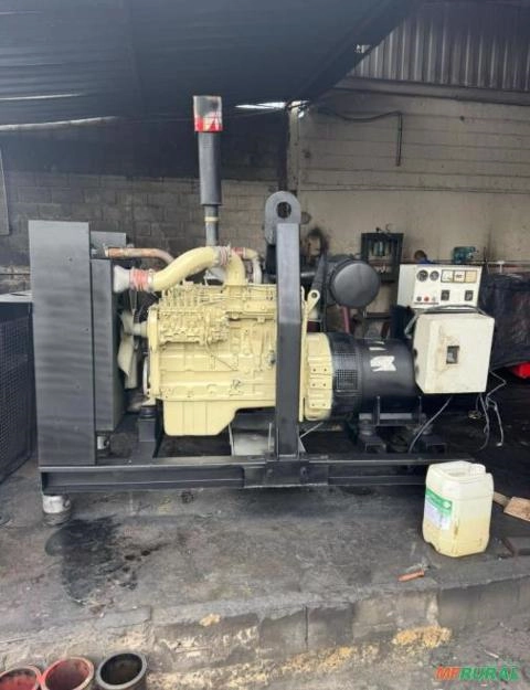Gerador de Energia 260 kVA 250 kVA Stemac Aberto Motor Cummins Série C 260kVA 250kVA Imagem Gerador de Energia 260 kVA 250 kVA Stemac Aberto Motor Cummins Série C 260kVA 250kVA