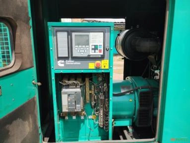 Imagem Gerador de Energia 500 kVA Ano 2012 Cummins Carenado 4500 hrs 500kVA Imagem Gerador de Energia 500 kVA Ano 2012 Cummins Carenado 4500 hrs 500kVA
