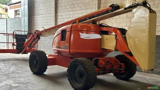 PLATAFORMA ELEVATÓRIA 600 AJ ARTICULADA Imagem PLATAFORMA ELEVATÓRIA 600 AJ ARTICULADA