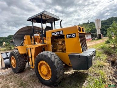 Pá Carregadeira MICHIGAN 55C  4x4 Ano 1997 Imagem Pá Carregadeira MICHIGAN 55C  4x4 Ano 1997