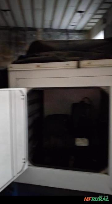 Imagem GERADOR ENERGIA 110/100 KVA 2005 + QTA Imagem GERADOR ENERGIA 110/100 KVA 2005 + QTA