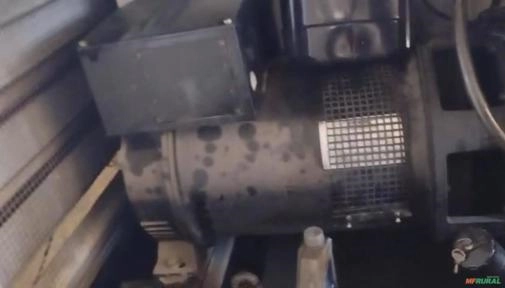 Imagem GERADOR ENERGIA 110/100 KVA 2005 + QTA Imagem GERADOR ENERGIA 110/100 KVA 2005 + QTA