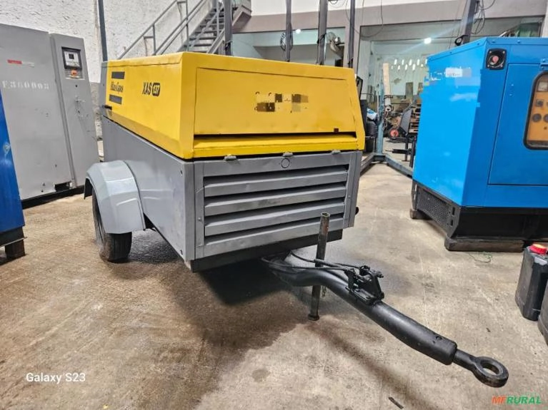 COMPRESSOR PORTÁTIL A DIESEL  XAS 137 Imagem COMPRESSOR PORTÁTIL A DIESEL  XAS 137