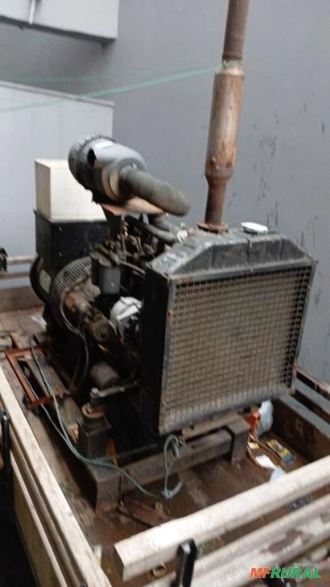 GERADOR ENERGIA 40 KVA 2002 MOTOR MWM D229/4 (4 CILINDROS ) Imagem GERADOR ENERGIA 40 KVA 2002 MOTOR MWM D229/4 (4 CILINDROS )