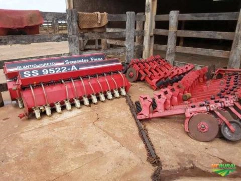 Imagem PLANTADEIRA E SEMEADEIRA - SUPER CONSERVADA Imagem PLANTADEIRA E SEMEADEIRA - SUPER CONSERVADA