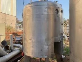 Reator com capacidade de 2.000 litros em aço inox