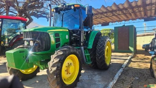 TRATOR JONH DEERE 6100J 2700 HORAS COM GPS Imagem TRATOR JONH DEERE 6100J 2700 HORAS COM GPS