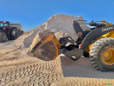 Imagem Alongador para Pá Carregadeira – Ganho de Altura de Até 1,2m Imagem Alongador para Pá Carregadeira – Ganho de Altura de Até 1,2m