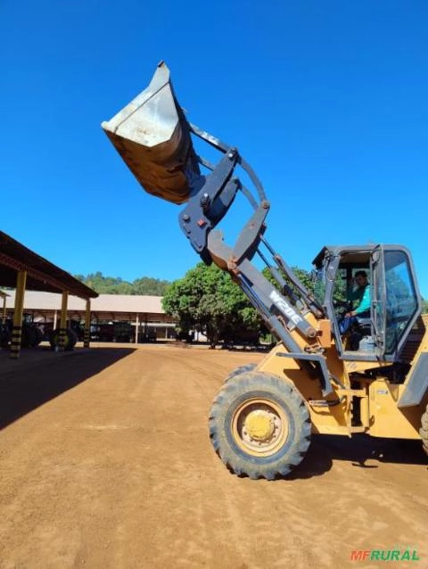 Imagem Alongador para Pá Carregadeira – Ganho de Altura de Até 1,2m Imagem Alongador para Pá Carregadeira – Ganho de Altura de Até 1,2m