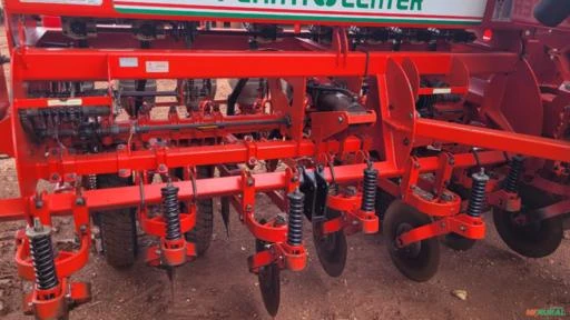 Imagem Plantadeira Terraçus G3 2012 13 linhas Imagem Plantadeira Terraçus G3 2012 13 linhas