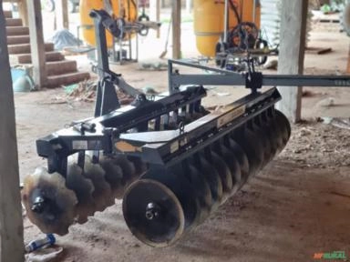 Grade Niveladora Baldan 28 discos Imagem Grade Niveladora Baldan 28 discos