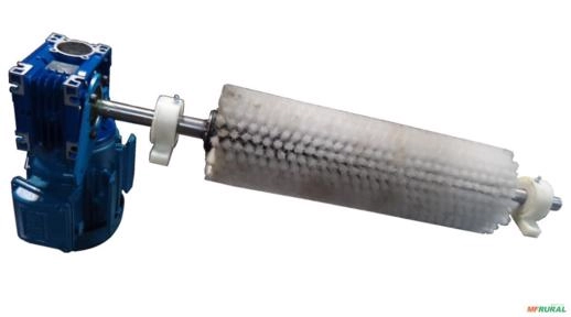 Imagem ESCOVA REVITALIZADORA PARA GRAMA SINTETICA Imagem ESCOVA REVITALIZADORA PARA GRAMA SINTETICA