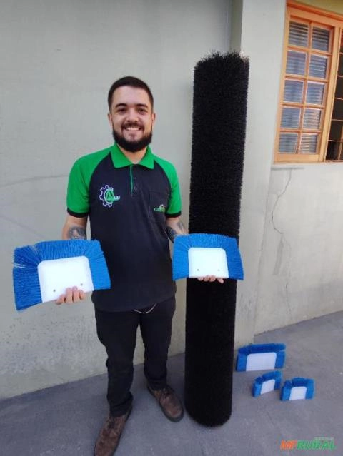 ESCOVA PARA VARRER TERREIRO DE CAFÉ - ENLEIRADOR DE CAFÉ Imagem ESCOVA PARA VARRER TERREIRO DE CAFÉ - ENLEIRADOR DE CAFÉ