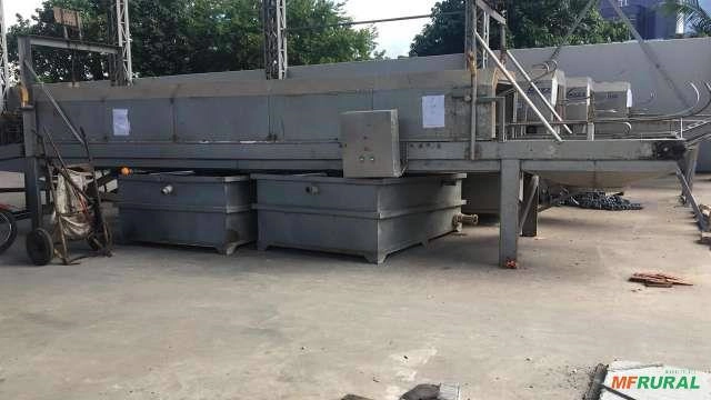 Higienizadora de Caixas Plásticas Dupla Imagem Higienizadora de Caixas Plásticas Dupla