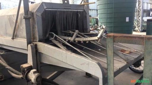 Imagem Higienizadora de Caixas Plásticas Dupla Imagem Higienizadora de Caixas Plásticas Dupla