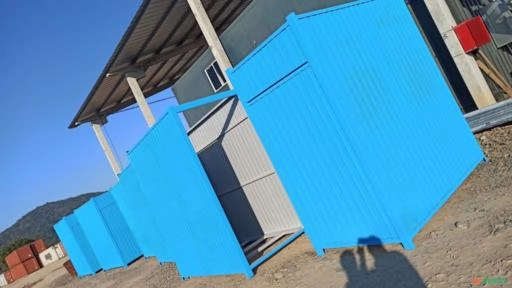 Container mini deposito/banheiro obra Imagem Container mini deposito/banheiro obra