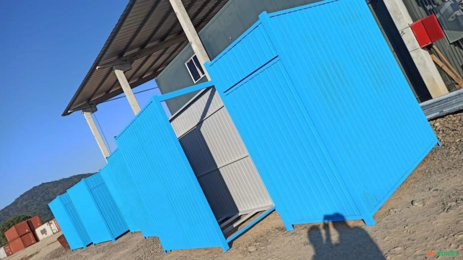 Container mini deposito/banheiro obra Imagem Container mini deposito/banheiro obra