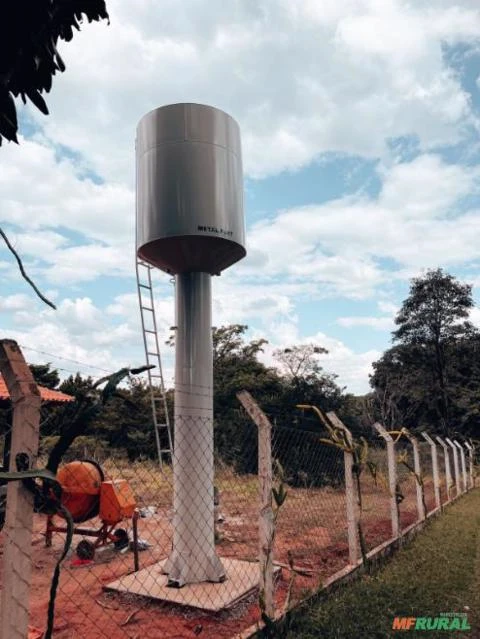 Caixa d agua metálica