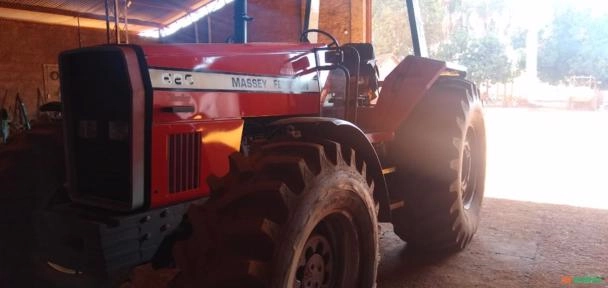 Imagem Polimento e detalhamento em maquinário agrícola Imagem Polimento e detalhamento em maquinário agrícola